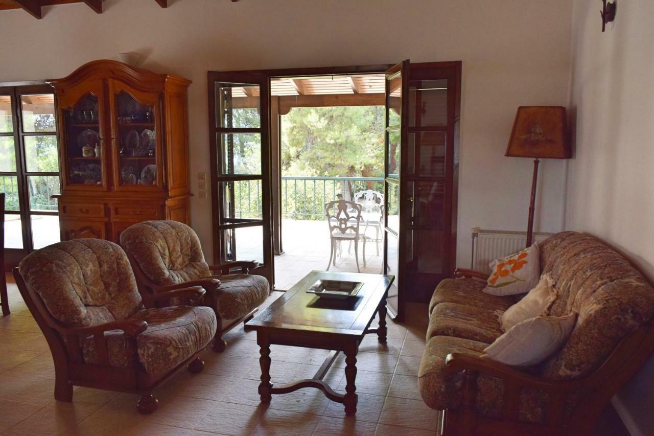 Villa Seaside In Alikes, Chalkida Drosia (Central Greece)