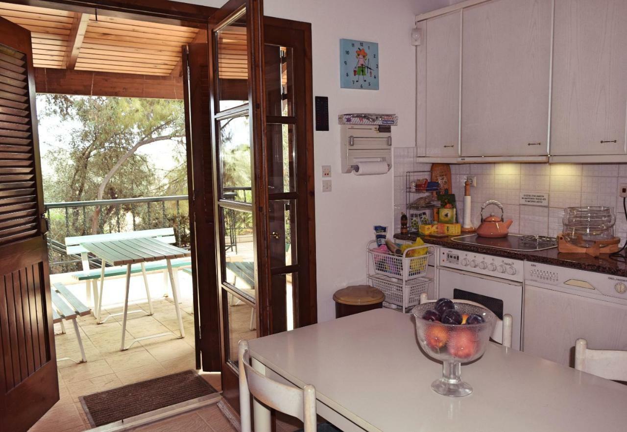 Seaside In Alikes, Chalkida Villa *